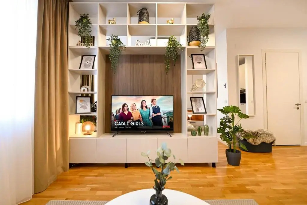 MAISON PASTEL. Romexpo 2-Bedroom Free Parking