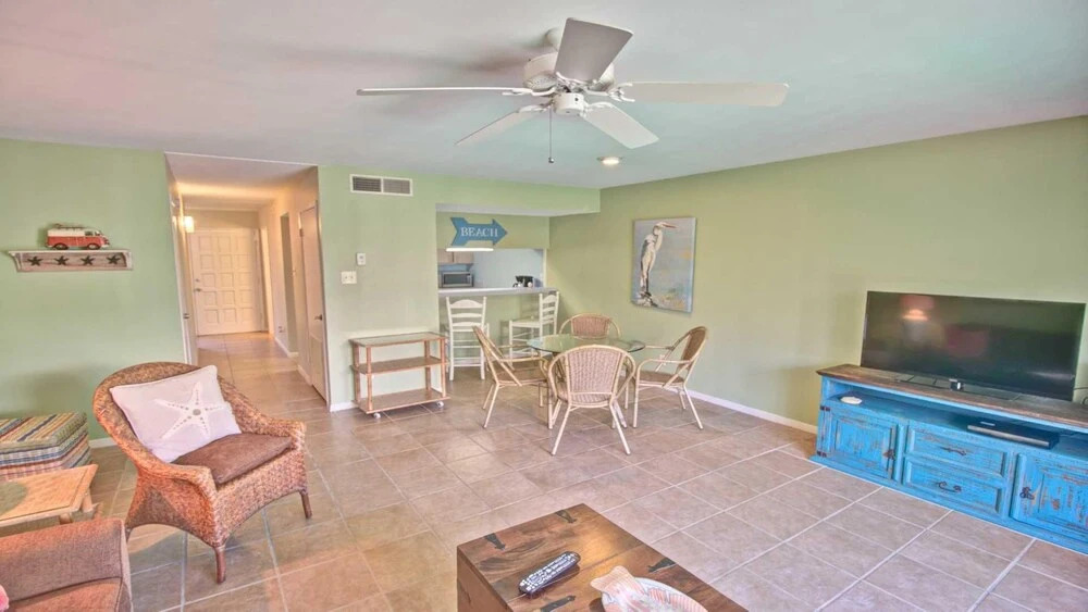 211 - 2 Br Condo