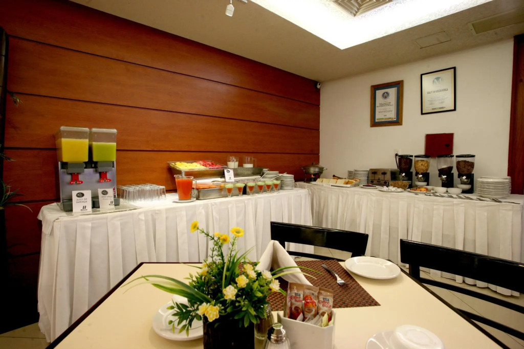 Hotel Horizon & Convention Center