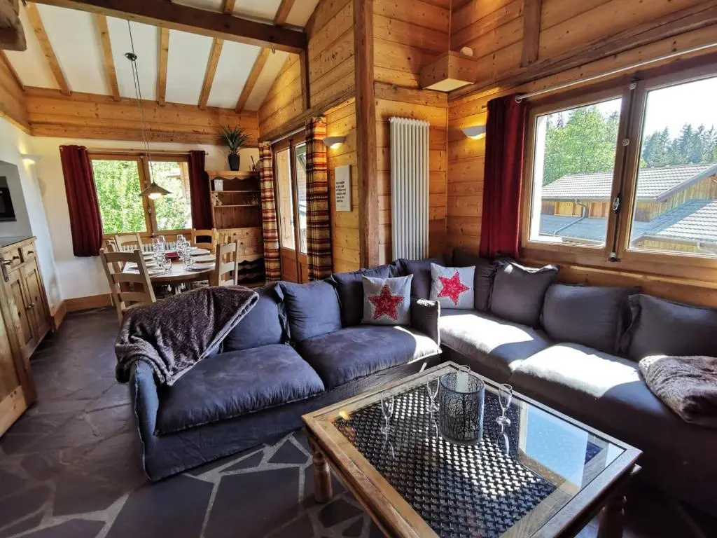Chalet cosy avec cheminée et parking, pour 8 personnes - FR-1-598-35