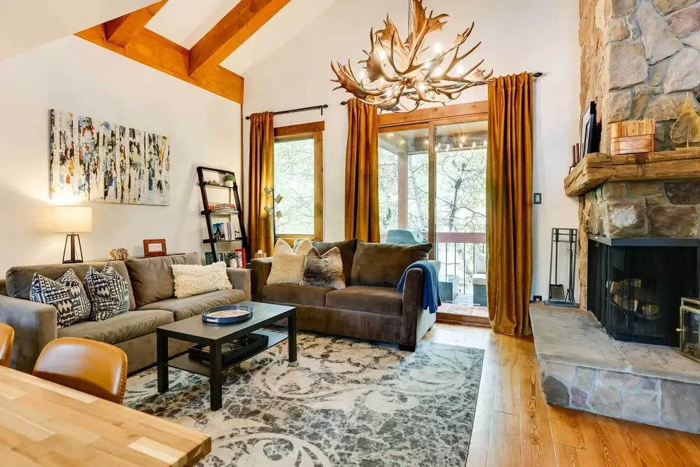 Elegant Vail Home - Walk to Booth Falls Trail