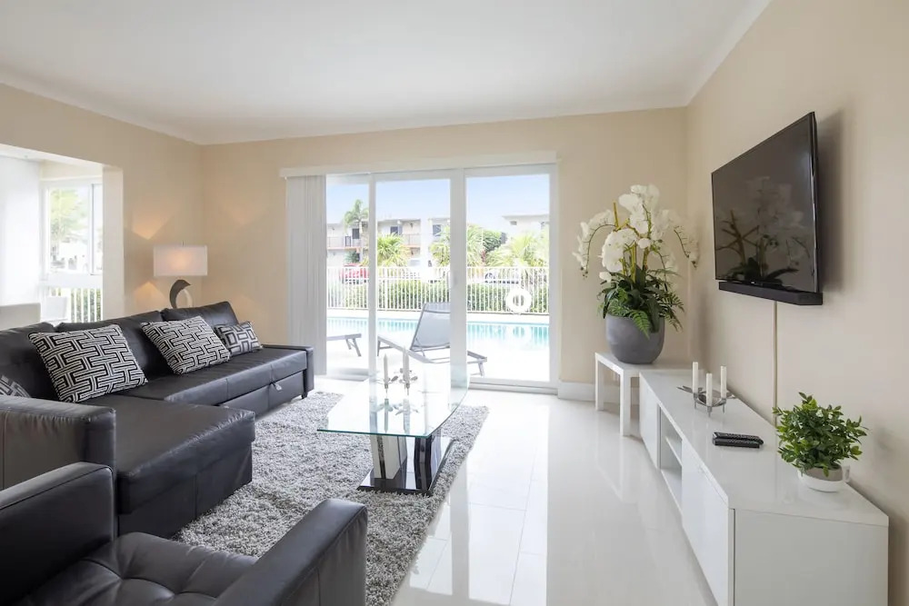 Pompano Suites by the Beach