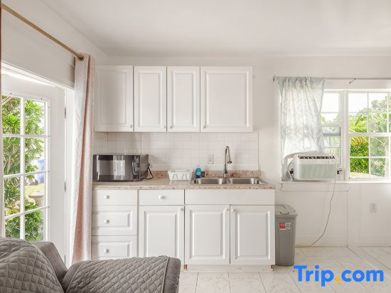 Room-small Cozy Apartment