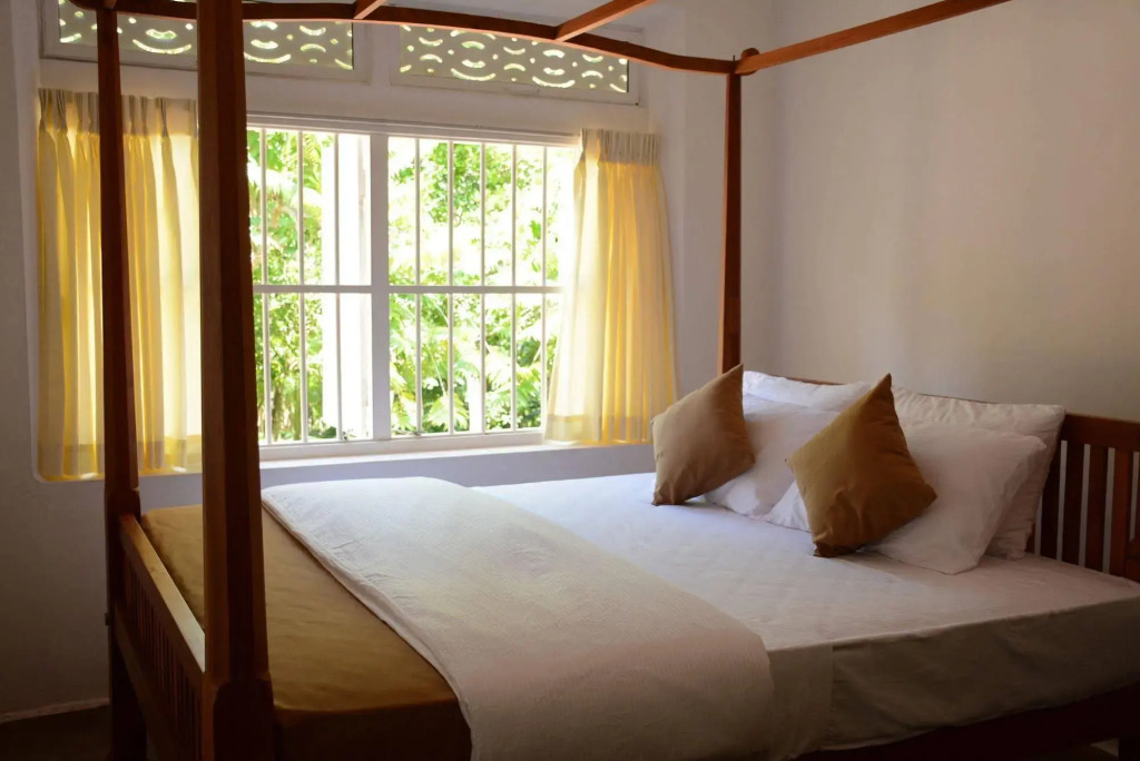 Thalpe Walawwa Heritage Villa With Private Beach Access