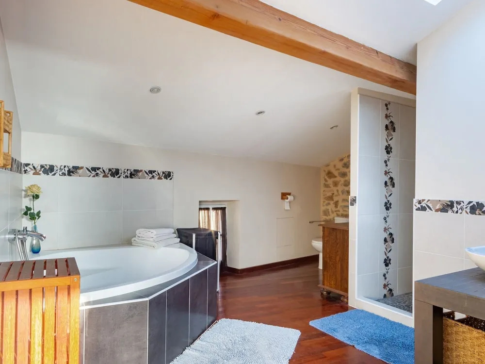 Elegant Holiday Home in Olonzac With Private Swimming Pool