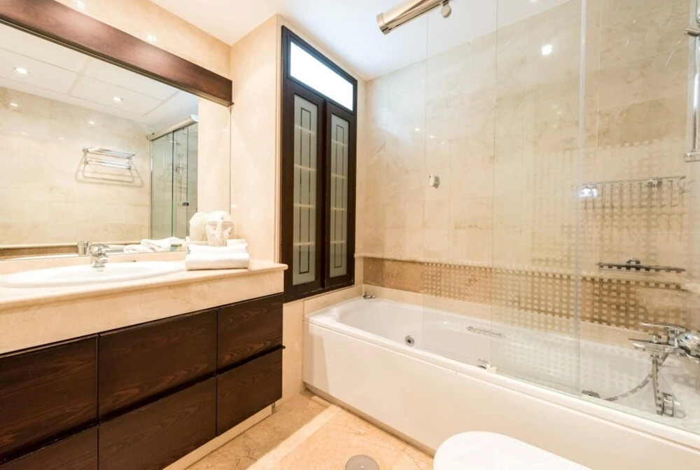 Guest Select Retiro