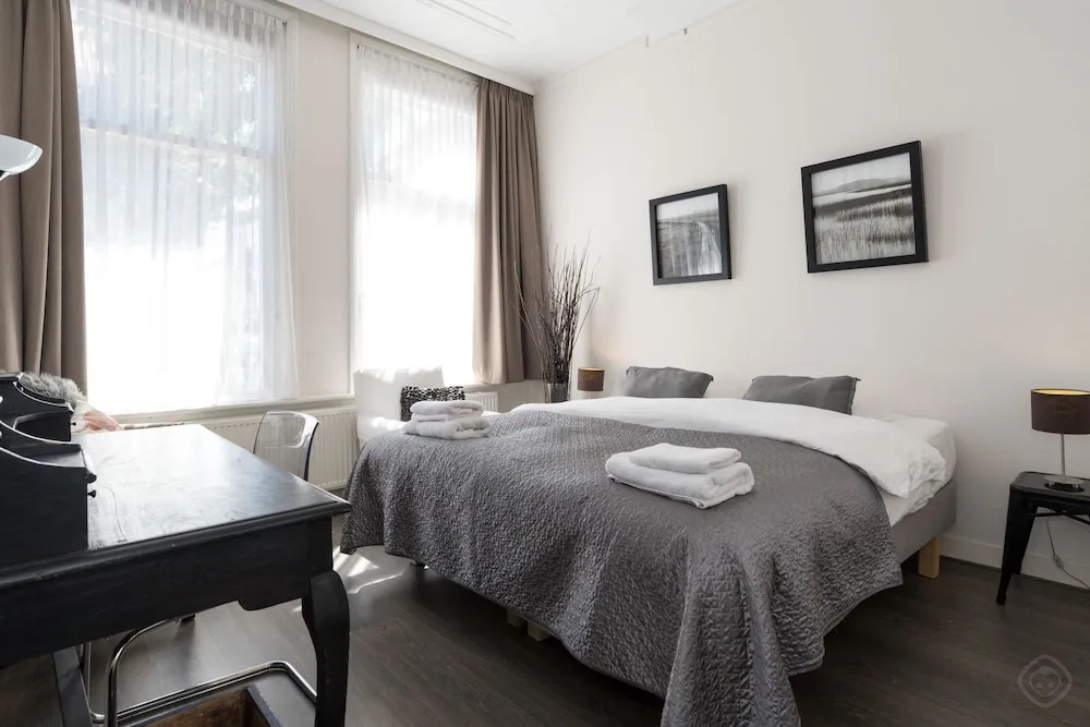 Zoutmanstraat Area Apartments