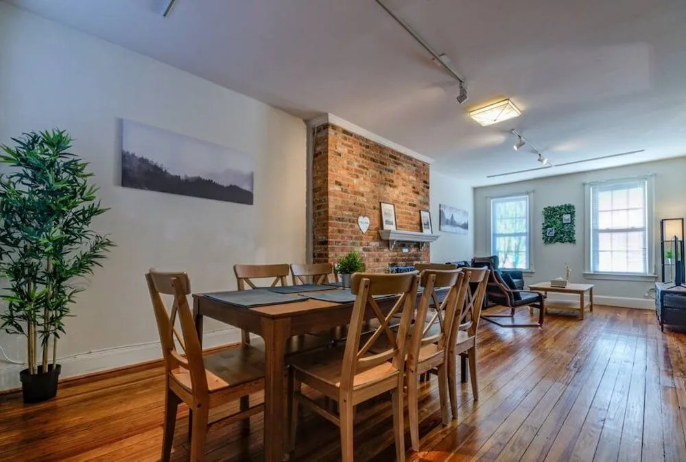 3BR Colonial House w/Parking by CozySuites
