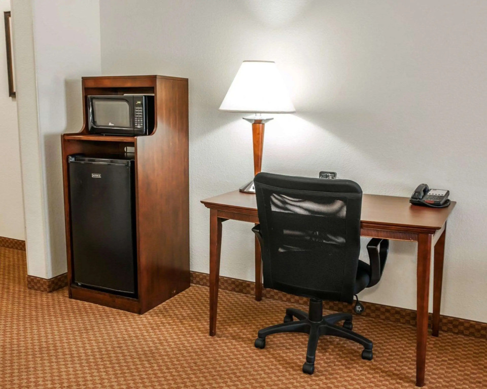 Comfort Suites near Indianapolis Airport