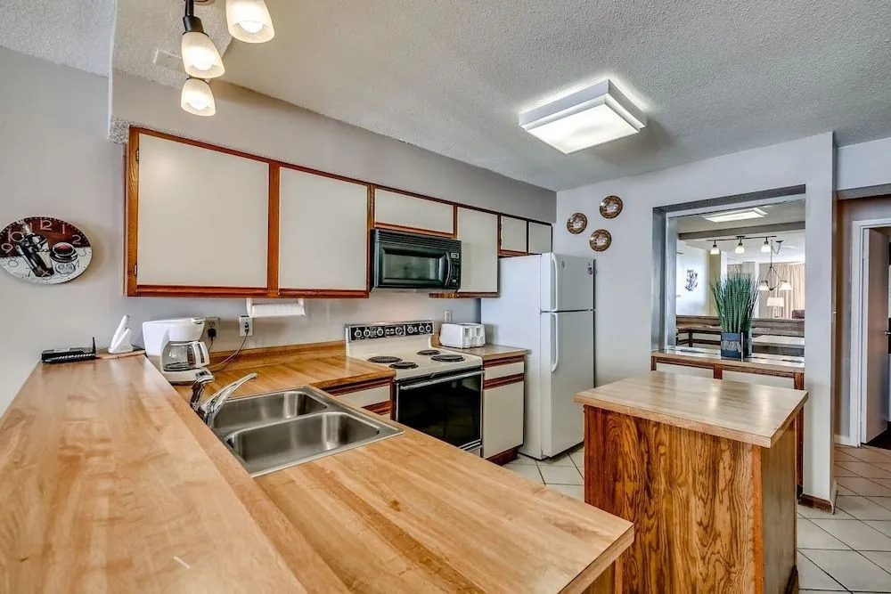 Summit - 7E by RedAwning