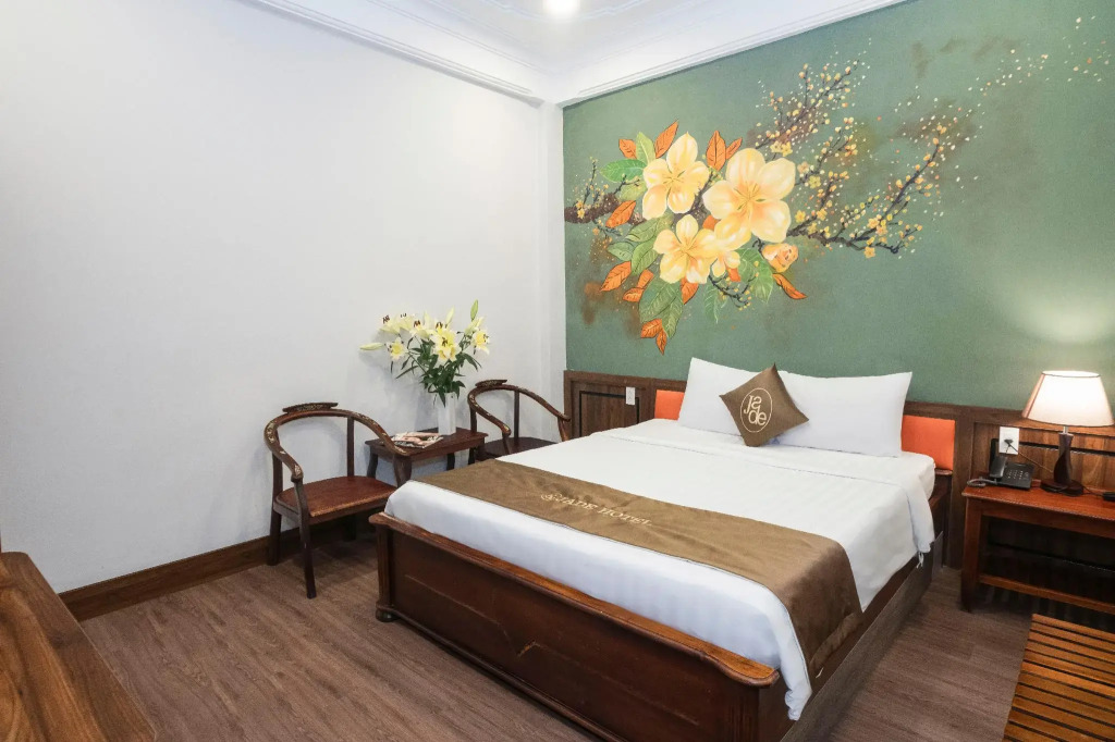 Jade Hotel