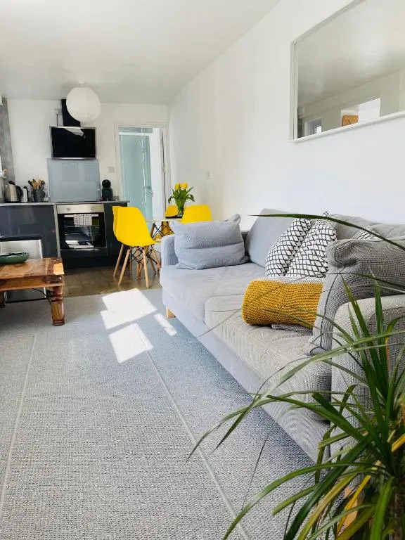 Waters Edge Holiday Home in Hayle, West Cornwall