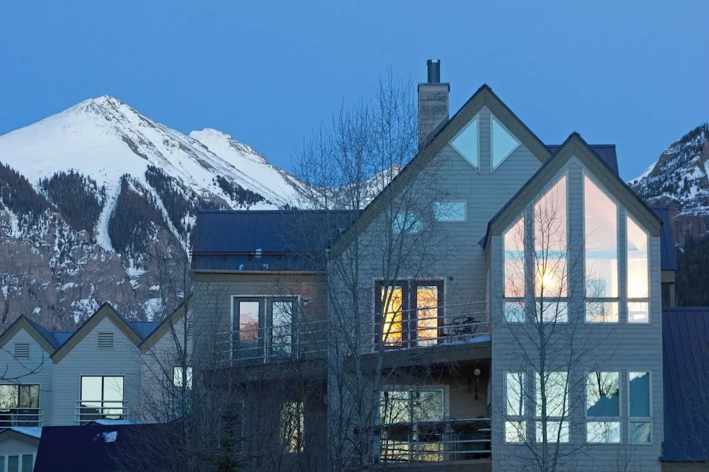 Viking Lodge 103 by Avantstay Stunning Condo, Near Ski Lift