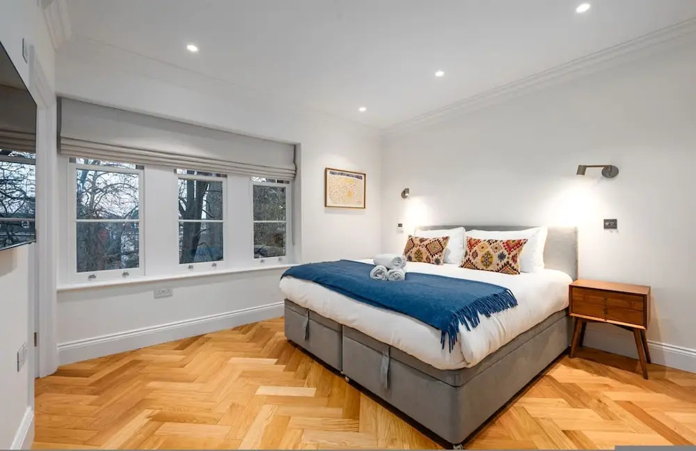 Beautiful Hampstead Home RH9