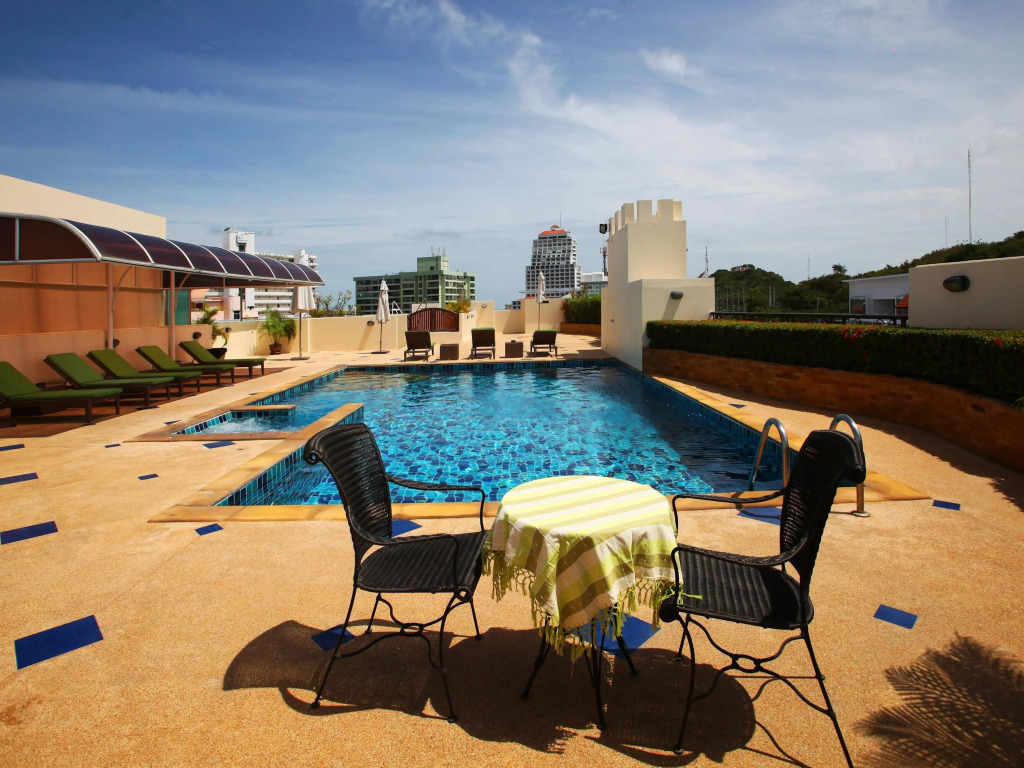 Tara Court Condo