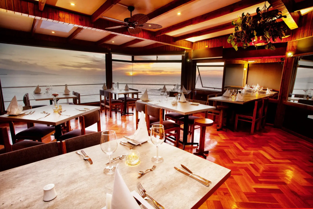 Hotel Oceanic