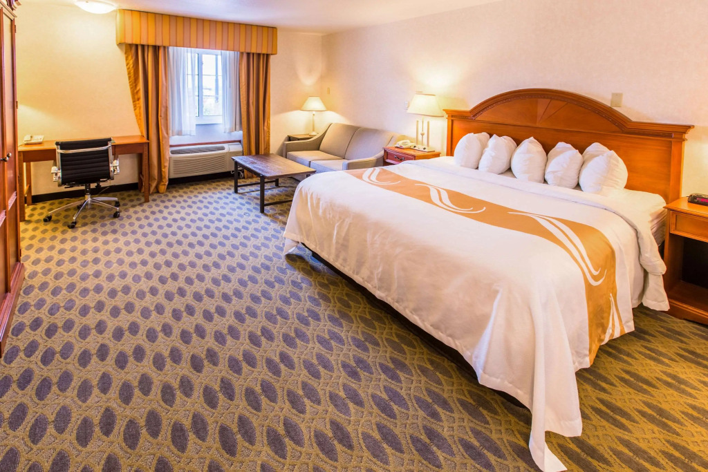 Quality Inn & Suites University