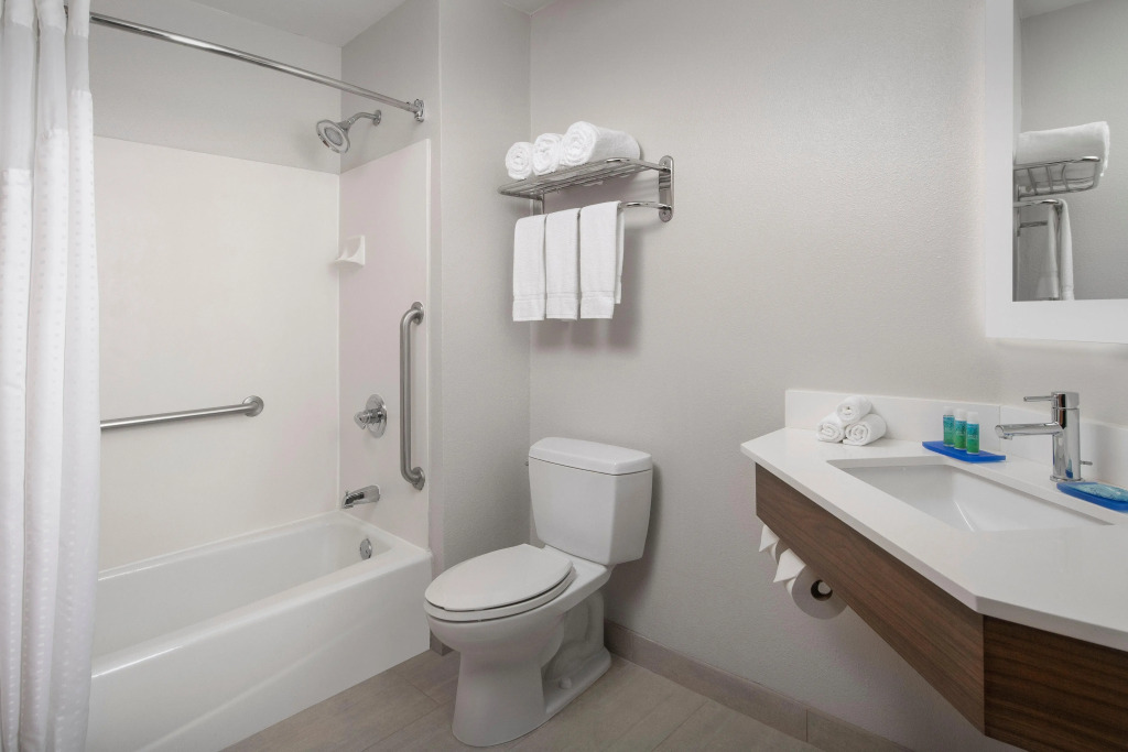 Holiday Inn Express San Antonio North Riverwalk Area by IHG