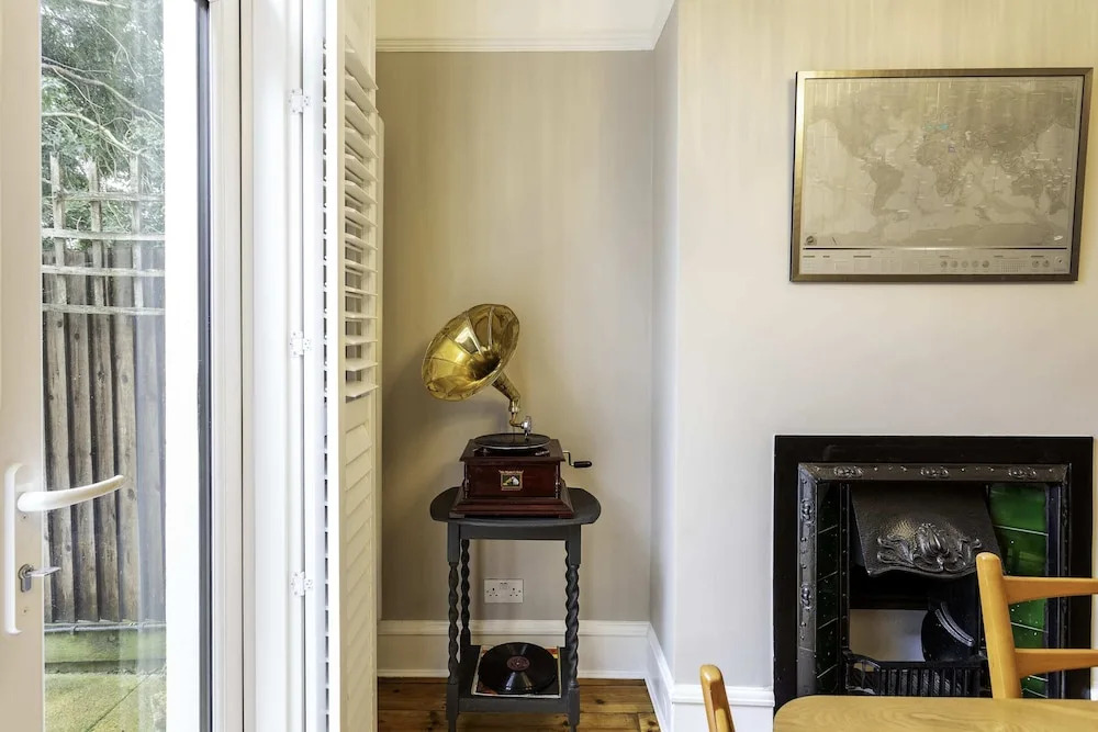 Terraced Edwardian House-poets' Corner