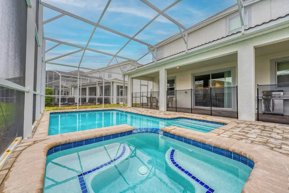 9BR Villa Home Theater Pool Sleeps 16