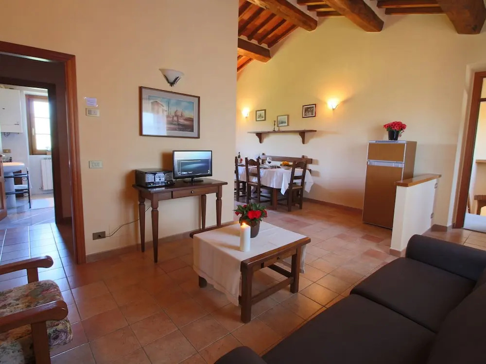 Farmhouse in Campriano
