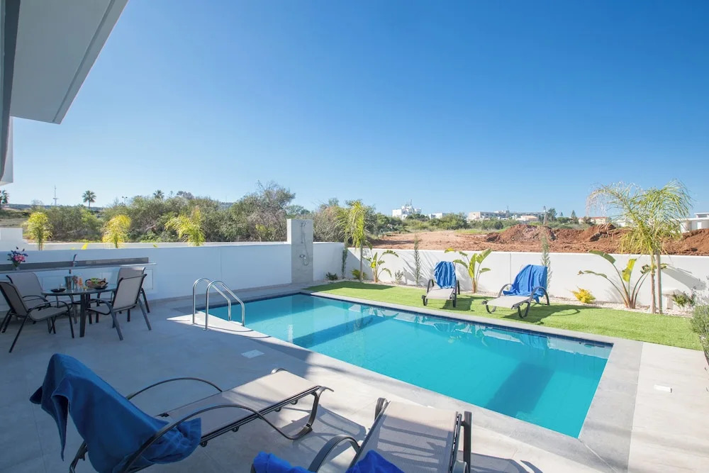 Villa Prol25, Beautiful 2bdr Protaras Villa With Pool, Close to Fig Tree Bay