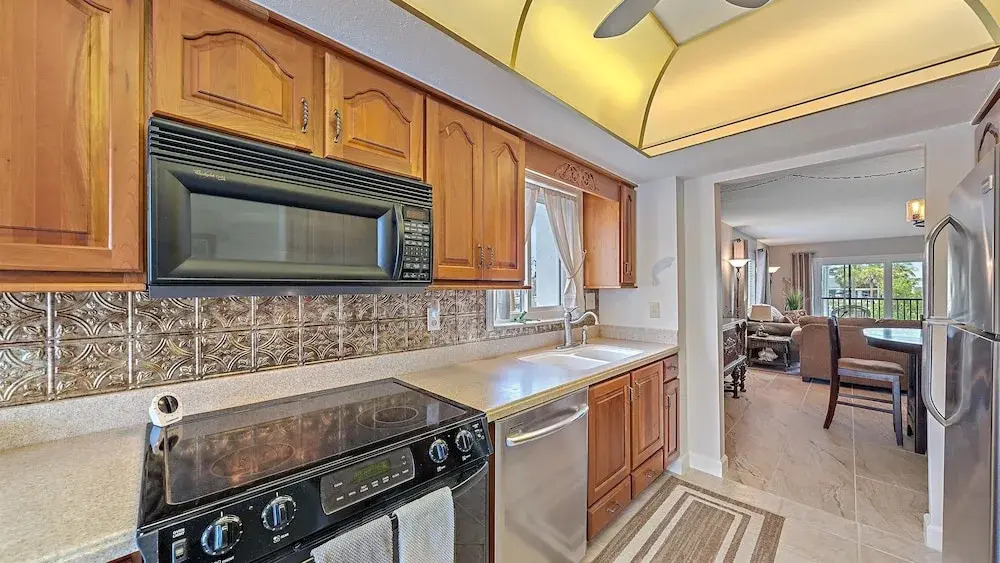 Salty Soldi 2 Bedroom Condo by RedAwning