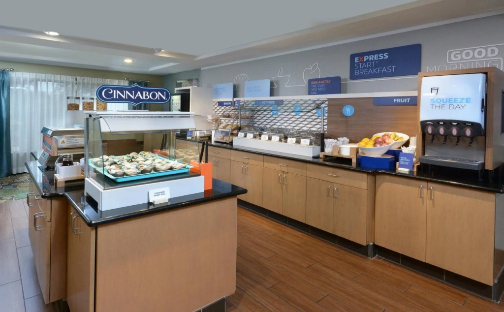 Holiday Inn Express & Suites High Point South by IHG