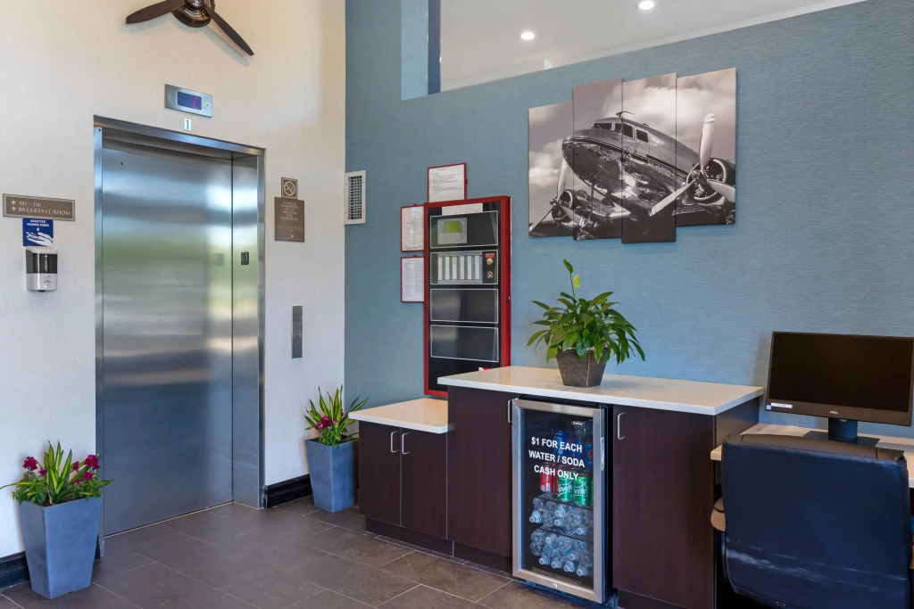 Avion Inn Near LGA Airport, an Ascend Collection Hotel
