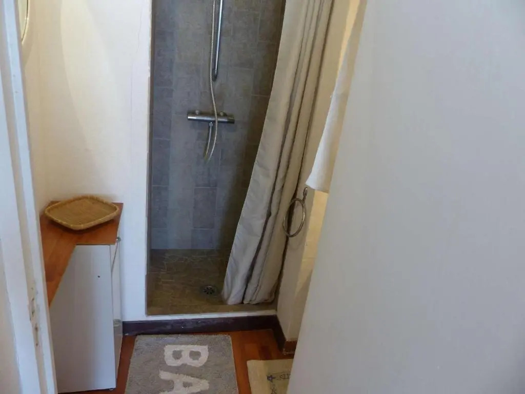 Appartement Le Lavandou, 1 pièce, 2 personnes - FR-1-308-50