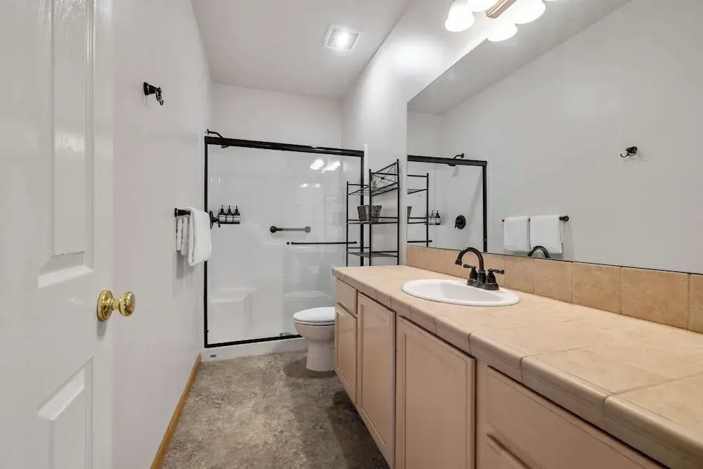 Taft at Old Mill - Pet-friendly & Near Downtown