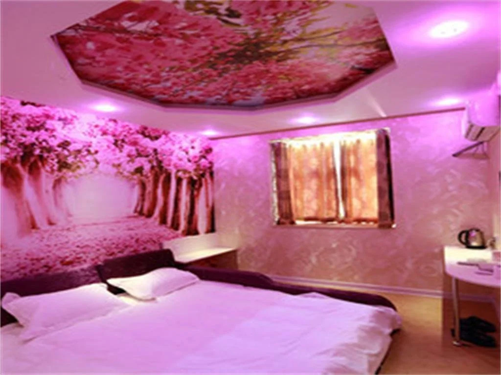 Suzhou Winnie 77 Theme Hotel