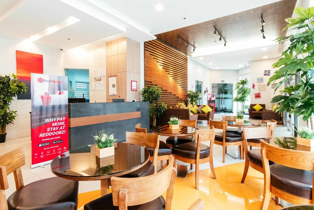 RedDoorz Premium near Ateneo Katipunan