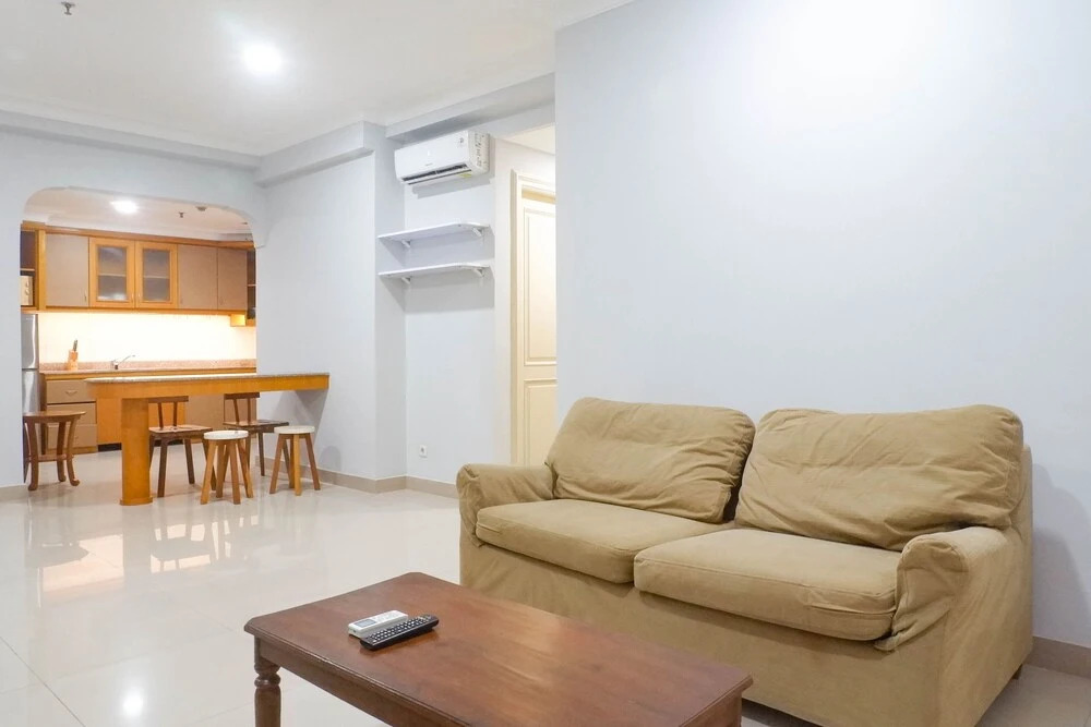 Comfortable And Serene 2Br Apartment With Maid Room At Taman Beverly