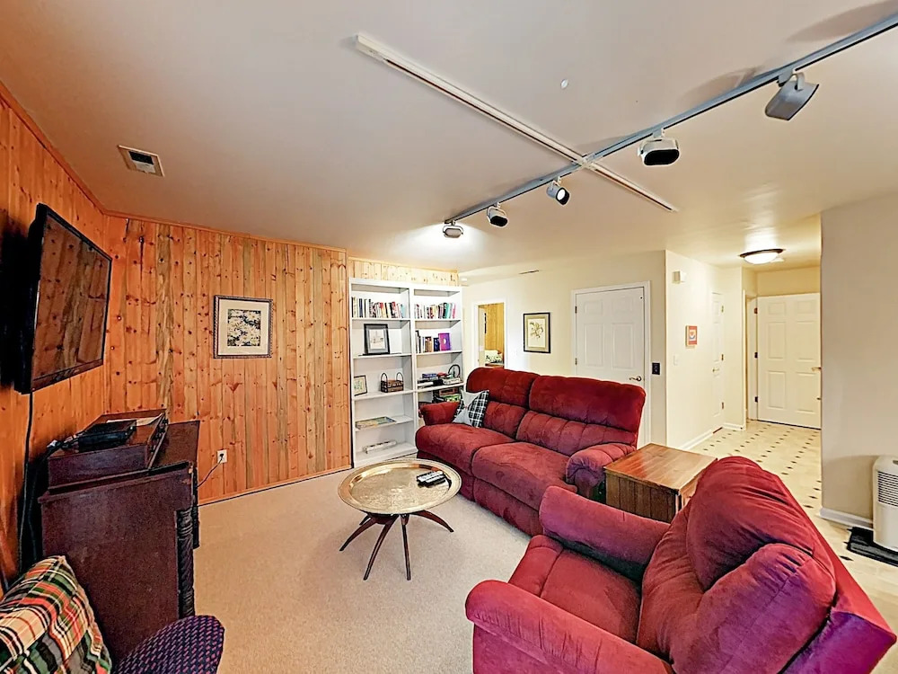 New Listing! Spacious Hillside Ada Access 4 Bedroom Home
