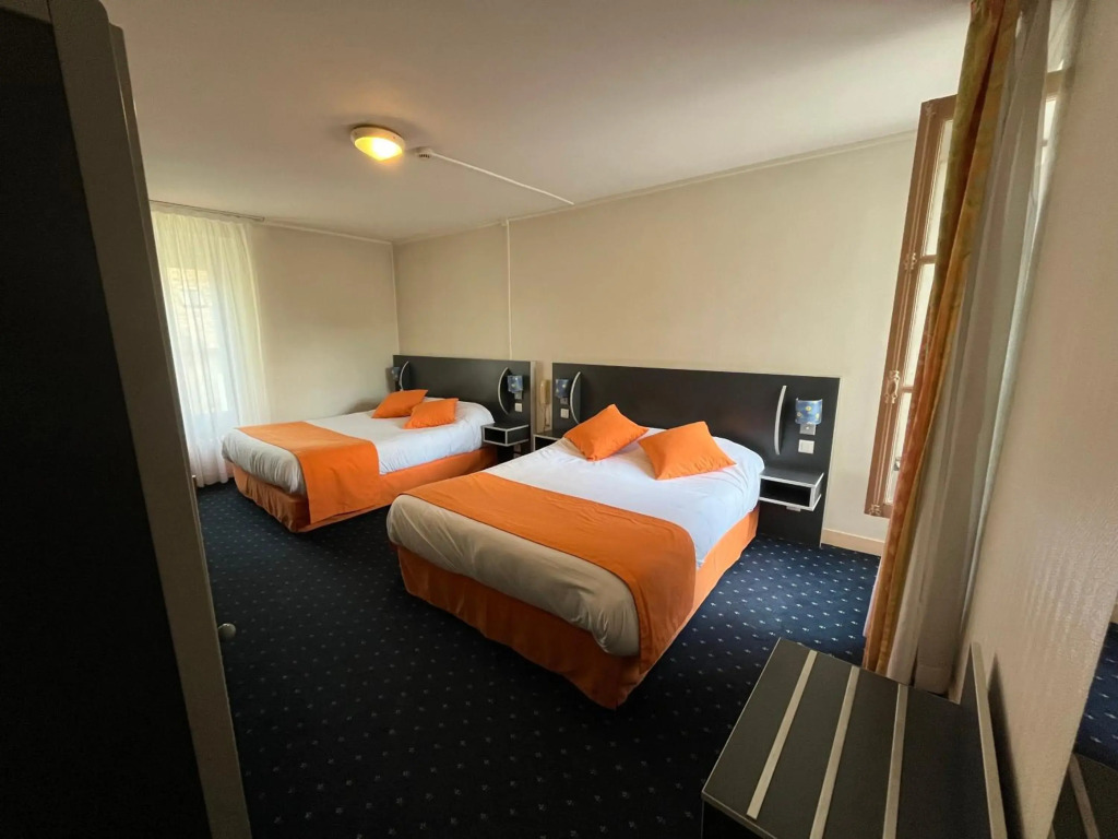 Logis Hôtel & Restaurant de la Barque