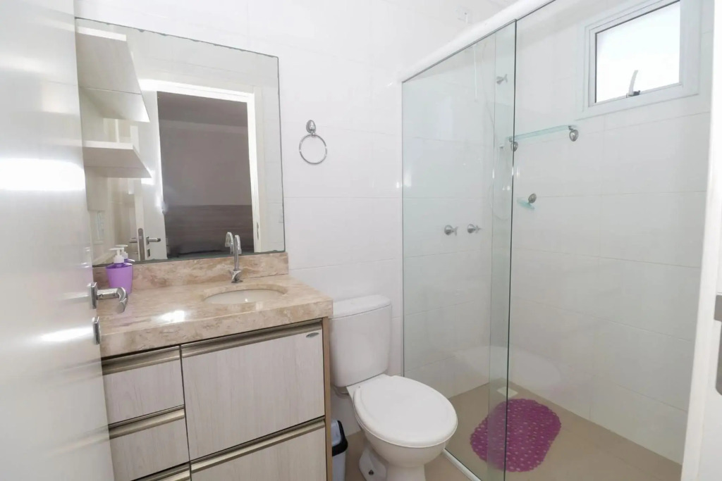 377 - Belissimo apartamento na praia de Bombas