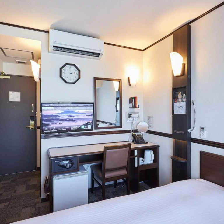 Toyoko Inn Tsu eki Nishi guchi