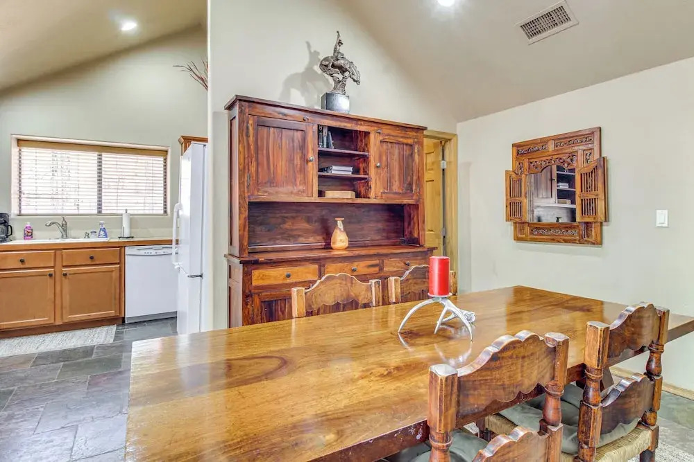Family-friendly Hideaway Cabin in Lakeside!