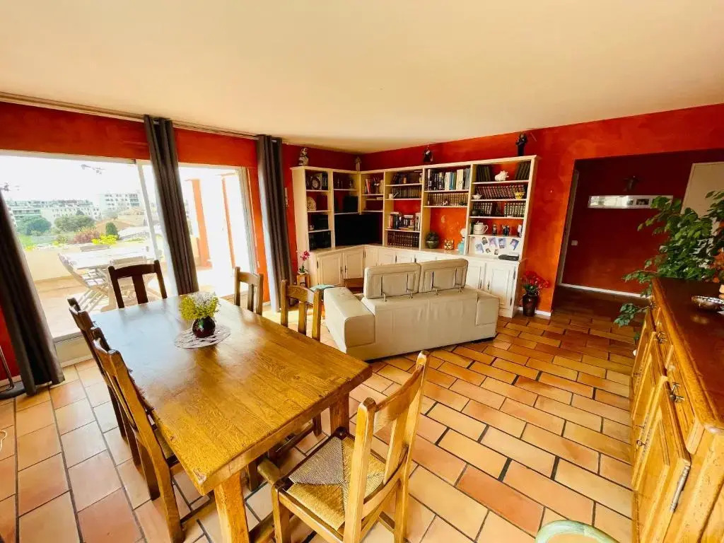 Marseille 8ème - T3, 4 couchages, terrasse - proche plage