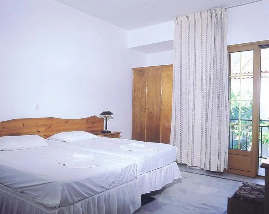 Christinantzela Apartments
