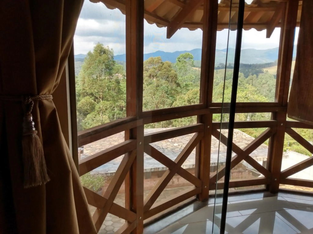 Casa de fino acabamento e conforto em Monte verde