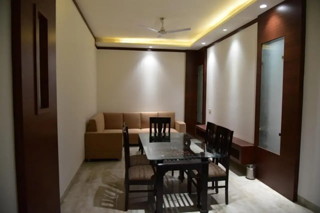 Hotel Crystal Grand