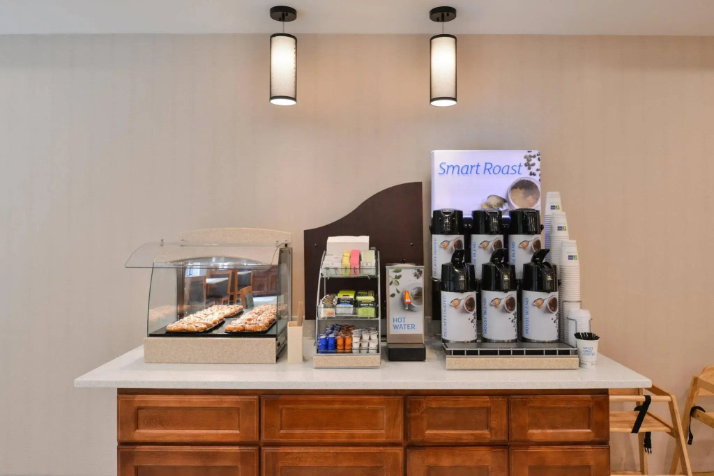 Holiday Inn Express and Suites West Ocean City by IHG