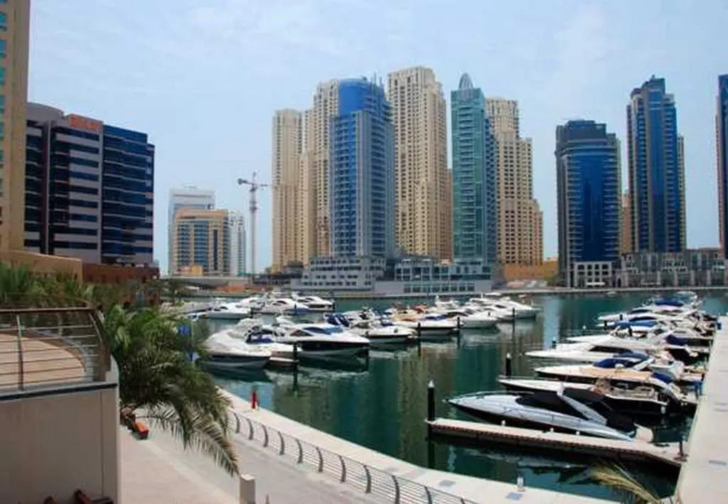 Hometown Apartments - Waterfront 1 Bedroom apartment in Westside Marina