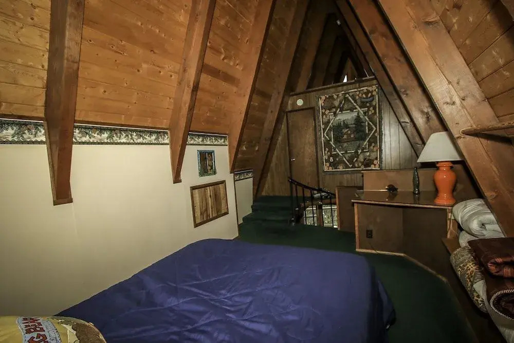 A Ski View - 2 Br home by RedAwning