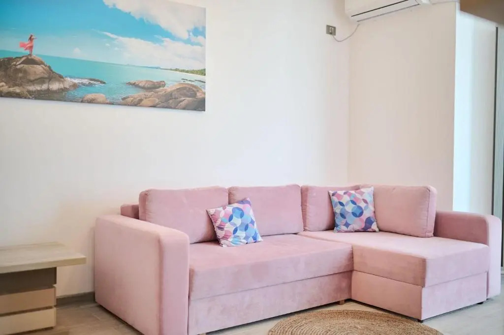 Beachfront 1BR apartment- Spa n Pools