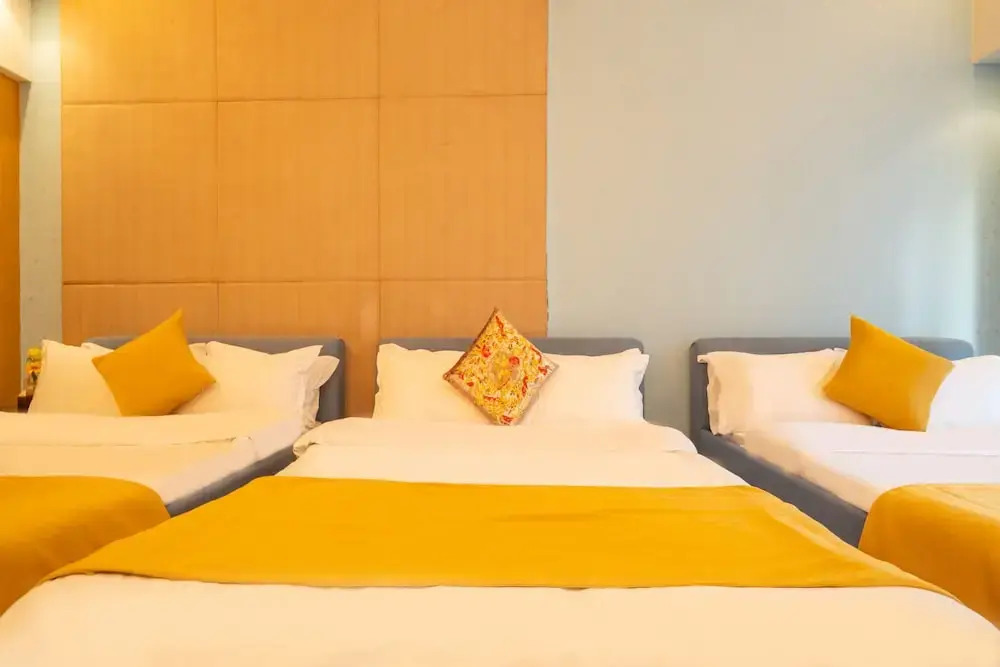 Private-Enjoyed Home Apartment Hotel of R&F Wales Apartment
