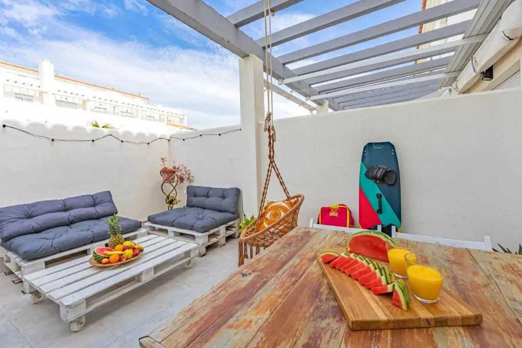 Beach at 350m, Pool, Chillout Patio and Fibre WIFI