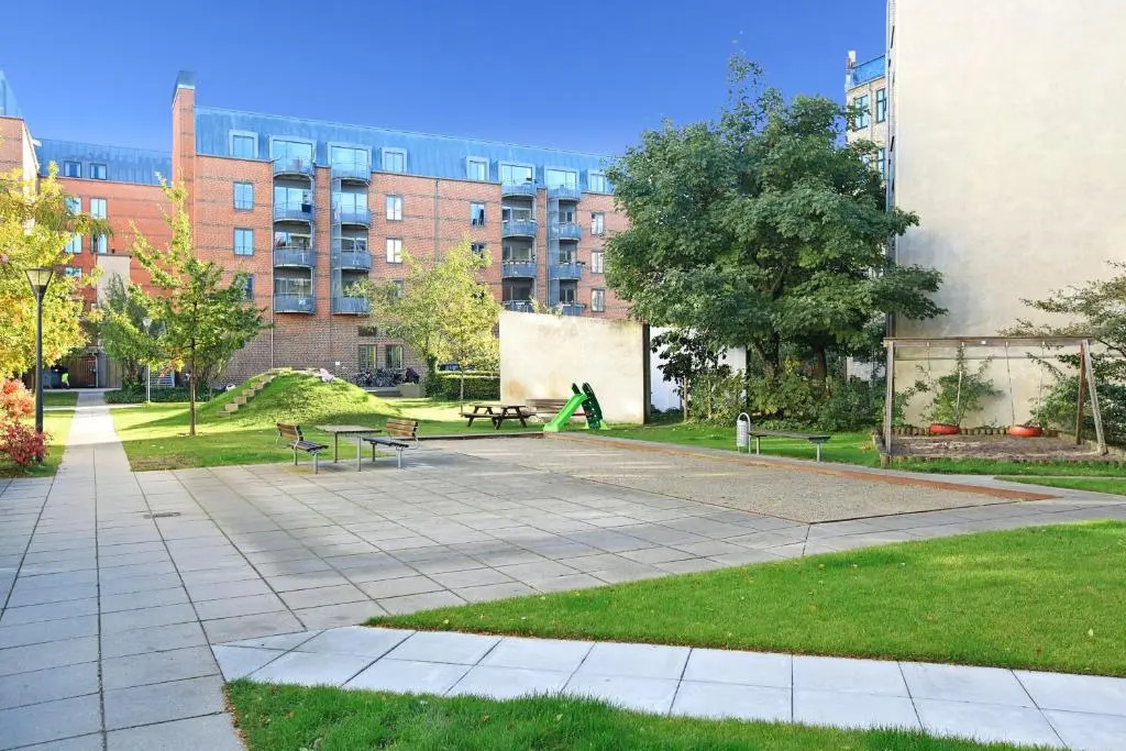CITY, LUX APARTM - 2 FULL BATHROOMs, 1v